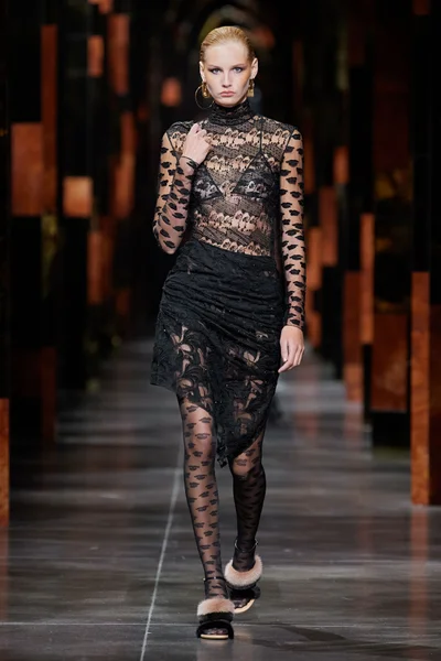 Look 47